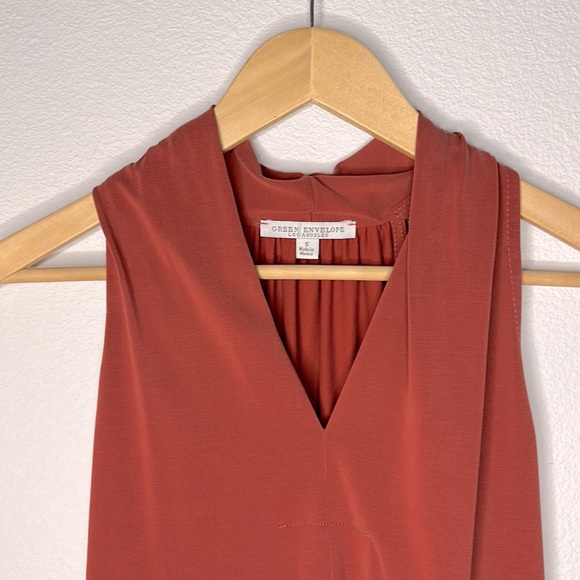 Soft halter top - Picture 2 of 4